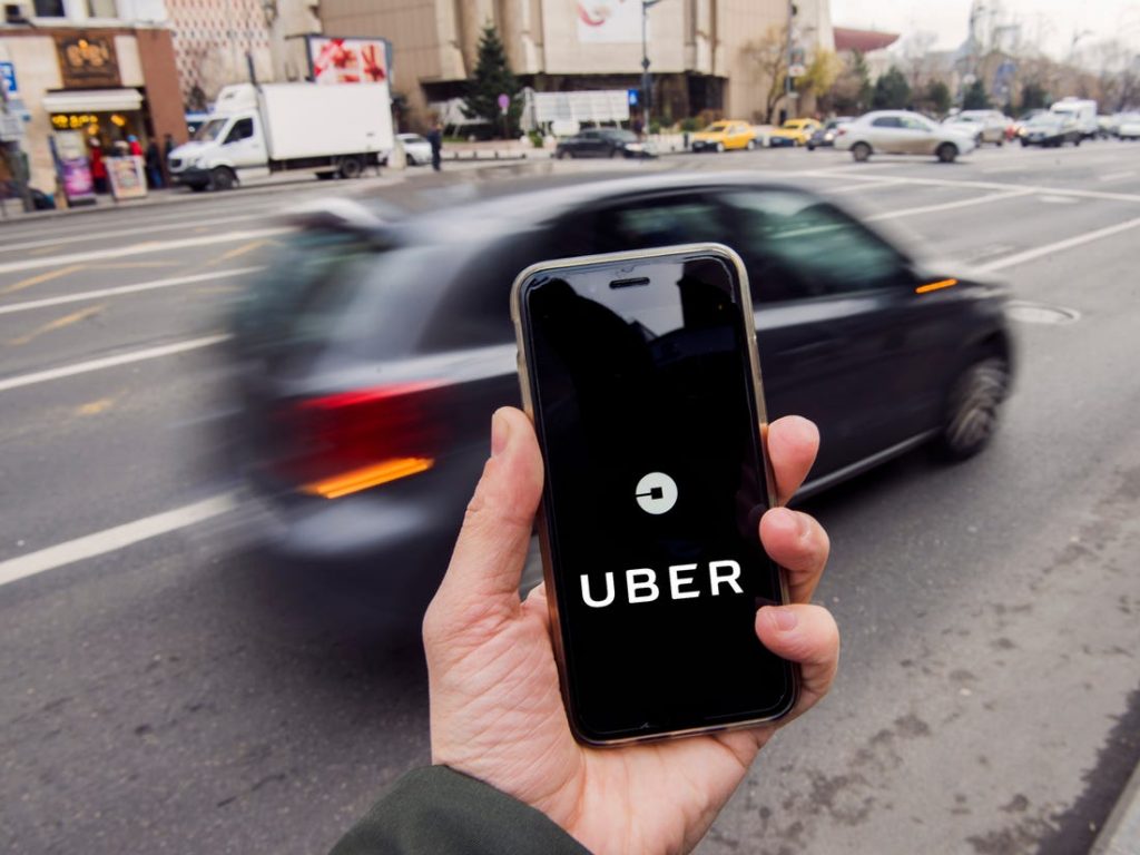 Díky aplikace Uber hned víte, kolik platíte a za jak dlouho tam budete.