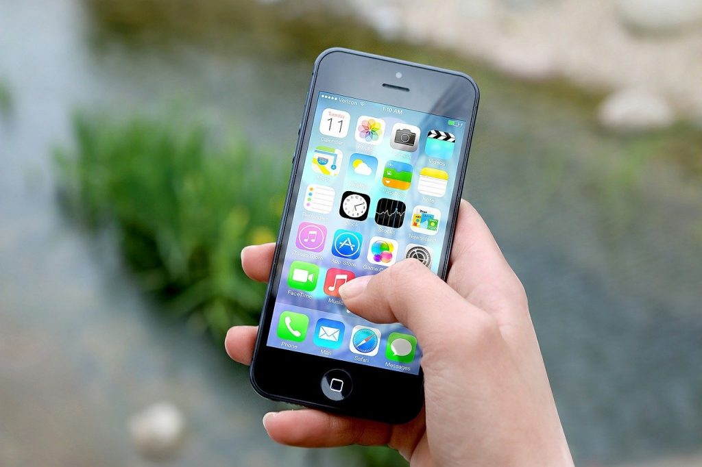 Iphone je vlajkovou lodí společnosti.