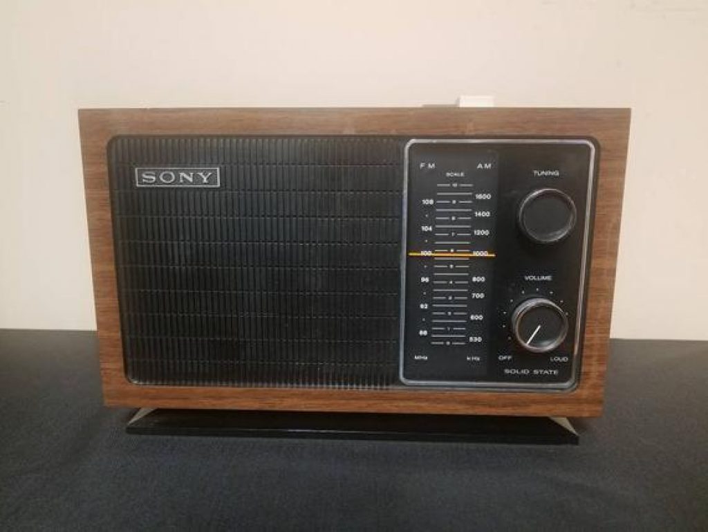 Začátky technické revoluce. Tranzistor Sony.